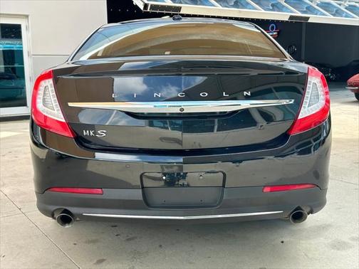 2015 Lincoln MKS Base