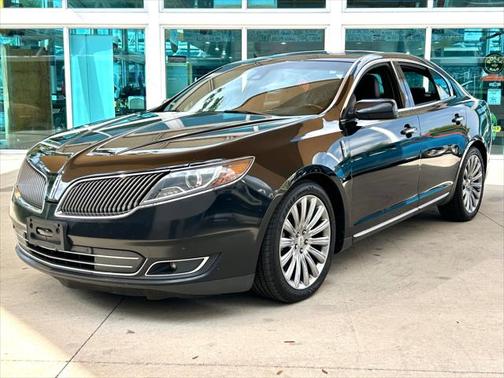 2015 Lincoln MKS Base