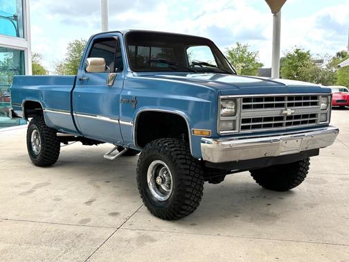 Blue 1987 Chevrolet 1500 Custom Deluxe