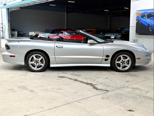 Bright Silver Metallic 2000 Pontiac Firebird Trans Am