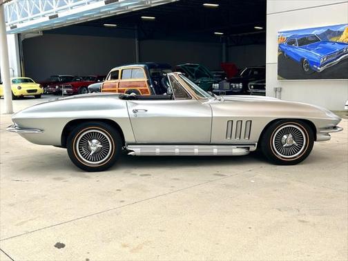 1966 Chevrolet Corvette Base