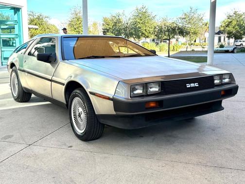 1981 Delorean DMC-12 Base