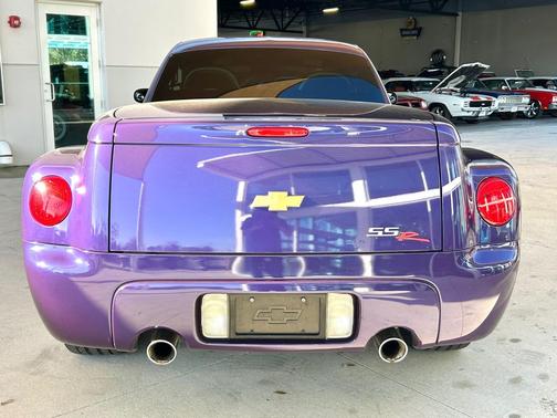 2004 Chevrolet SSR LS