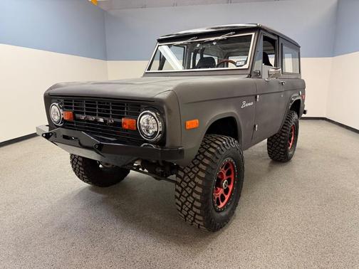 1970 Ford Bronco Wagon