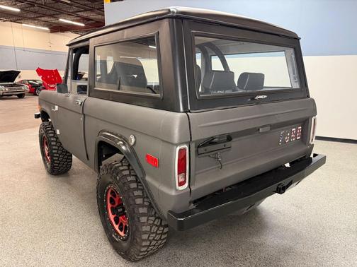 1970 Ford Bronco Wagon