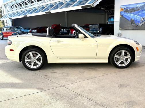 2007 Mazda MX-5 Miata Sport
