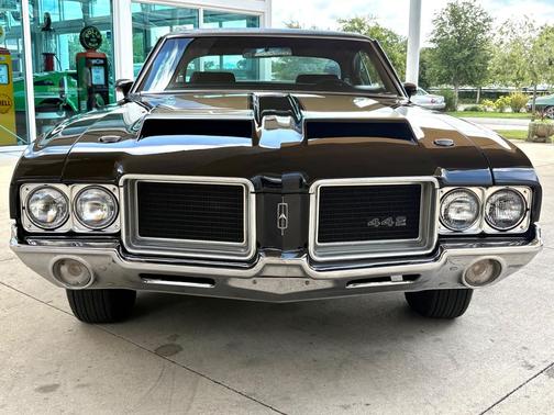 Black 1971 Oldsmobile 442 W-30