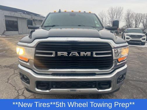 Granite Crystal Metallic Clearcoat 2020 RAM 2500 Big Horn Crew Cab 4x4 6'4' Box