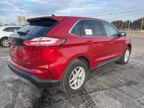 2022 Ford Edge SEL