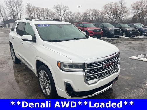 2023 GMC Acadia Denali