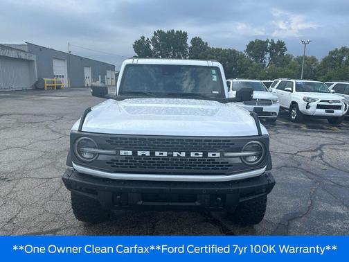 Oxford White 2024 Ford Bronco Badlands