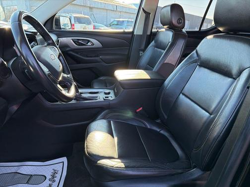 2020 Chevrolet Traverse LT Leather