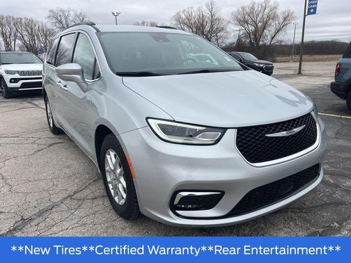 2022 Chrysler Pacifica Touring L