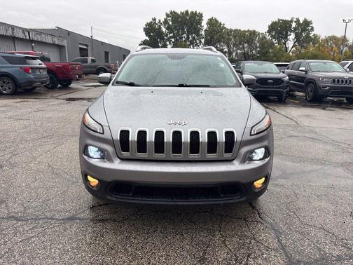 Billet Silver Metallic Clearcoat 2017 Jeep Cherokee Latitude