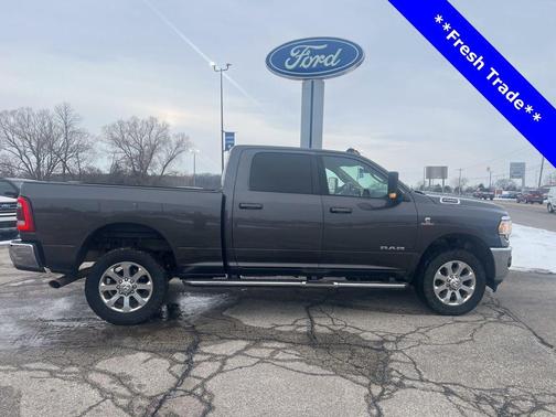 2020 RAM 2500 Big Horn Crew Cab 4X4 6'4' Box