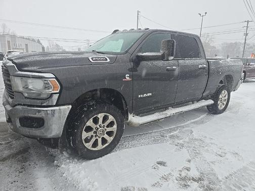 2020 RAM 2500 Big Horn Crew Cab 4X4 6'4' Box