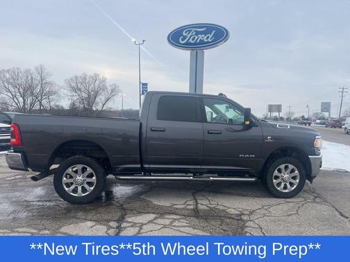 2020 RAM 2500 Big Horn Crew Cab 4X4 6'4' Box