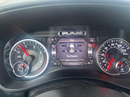 2020 RAM 2500 Big Horn Crew Cab 4X4 6'4' Box