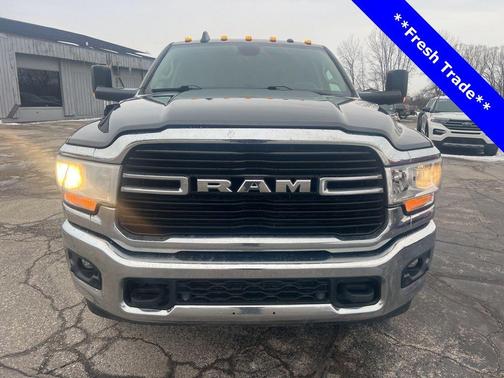 2020 RAM 2500 Big Horn Crew Cab 4X4 6'4' Box