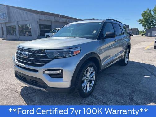Iconic Silver Metallic 2023 Ford Explorer XLT
