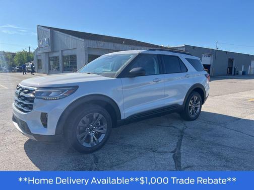 Space White Metallic 2026 Ford Explorer Active