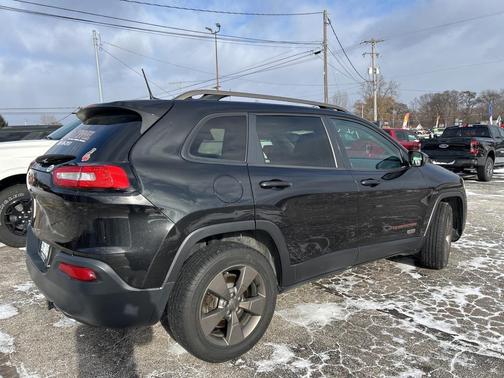 2016 Jeep Cherokee Altitude