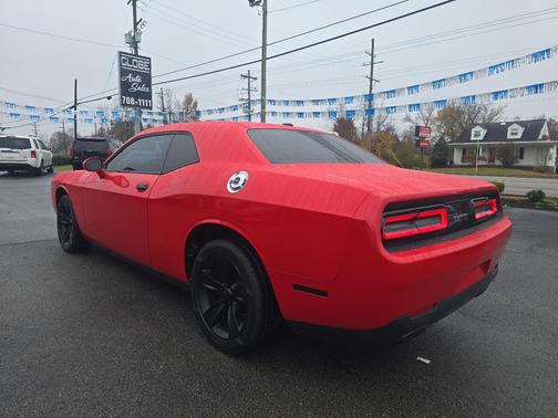 2016 Dodge Challenger SXT