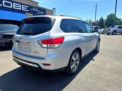 2016 Nissan Pathfinder Platinum