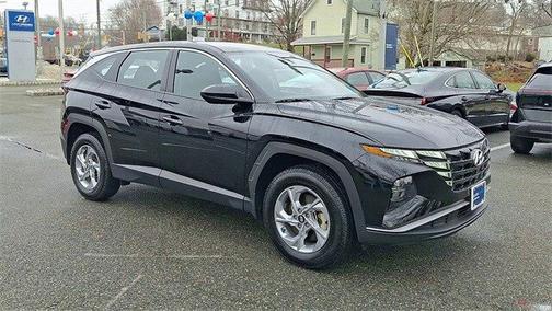 2023 Hyundai TUCSON SE