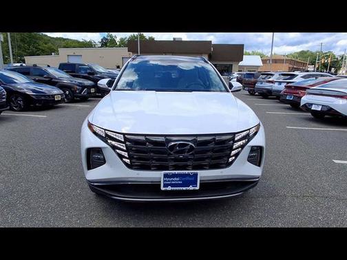 White 2024 Hyundai TUCSON Limited