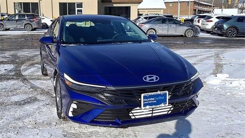 2025 Hyundai ELANTRA SE