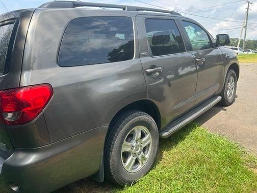 2008 Toyota Sequoia SR5