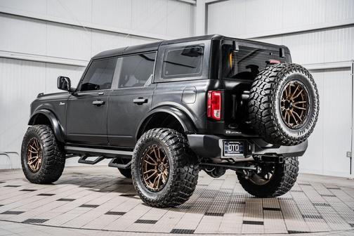 2022 Ford Bronco Base