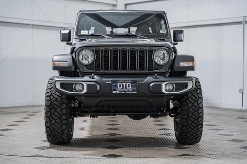 2024 Jeep Gladiator Sport