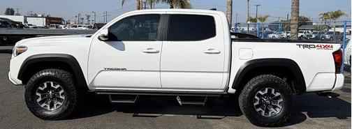 2016 Toyota Tacoma SR