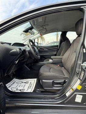 2020 Toyota Prius XLE