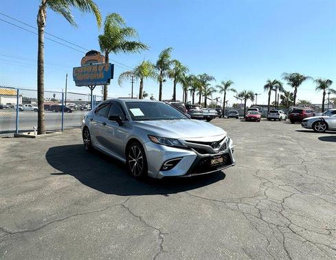 2020 Toyota Camry SE