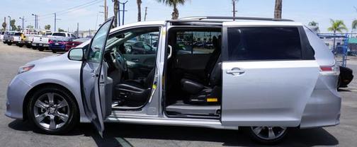 2012 Toyota Sienna SE