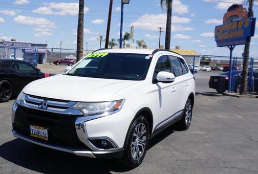 2016 Mitsubishi Outlander SE