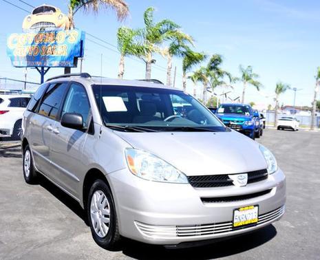 2005 Toyota Sienna LE