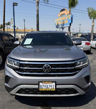 Pyrite Silver Metallic 2022 Volkswagen Atlas Cross Sport 3.6L V6 SE w/Technology