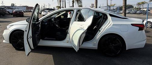 2022 Nissan Altima SR FWD