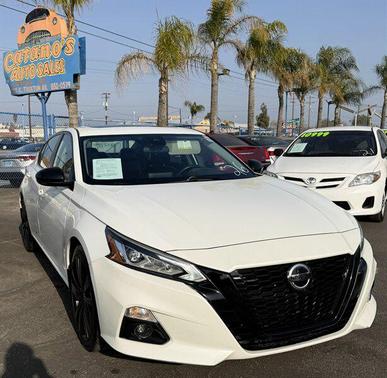 2022 Nissan Altima SR FWD