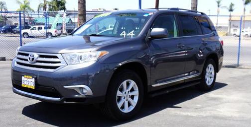 2011 Toyota Highlander SE