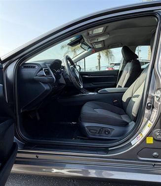 2018 Toyota Camry Hybrid LE