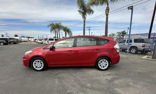 2014 Toyota Prius v Two