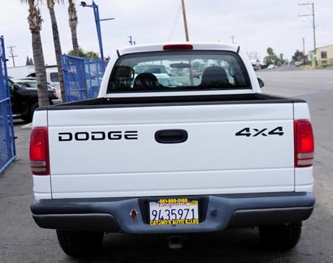 2002 Dodge Dakota Base