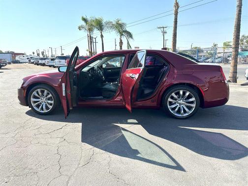 2018 Chrysler 300 Limited
