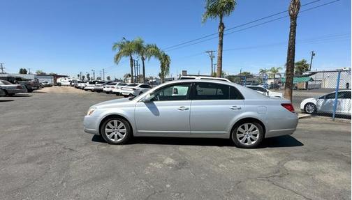 2005 Toyota Avalon XLS