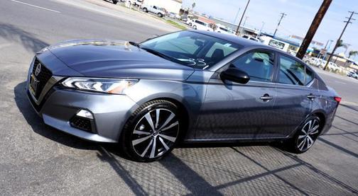 2021 Nissan Altima SR FWD